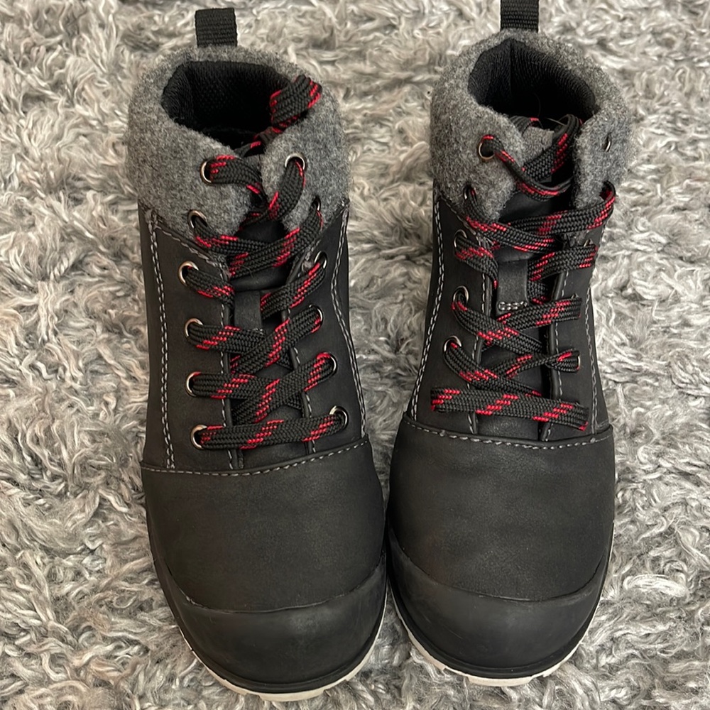 Boys Black Suede Boots Black size 1 Great Condition